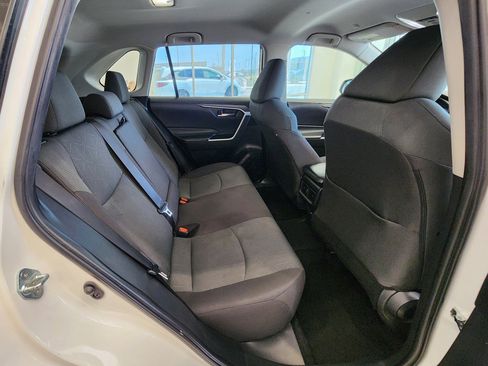 Used 2024 Toyota RAV4 XLE FWD image 21