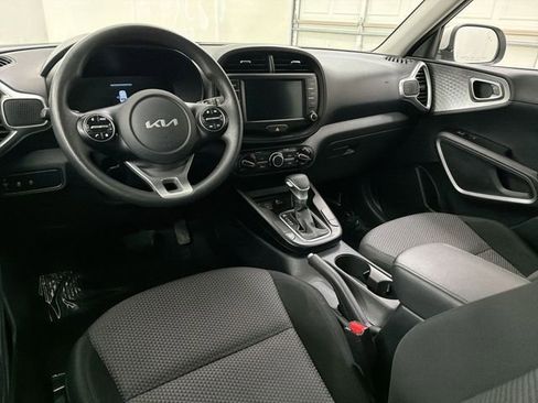 Used 2023 Kia Soul LX w/ Option Group 015 image 17