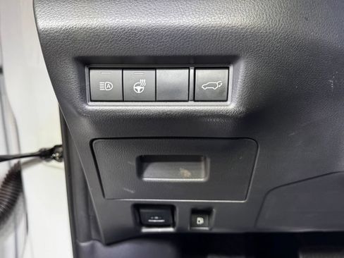 Used 2025 Toyota Grand Highlander AWD image 24