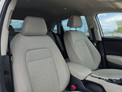 Used 2025 Honda HR-V LX image 11