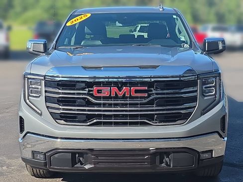 Used 2025 GMC Sierra 1500 SLT AWD/4WD image 11