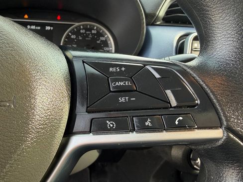 Used 2024 Nissan Versa SV w/ Trunk Package image 25