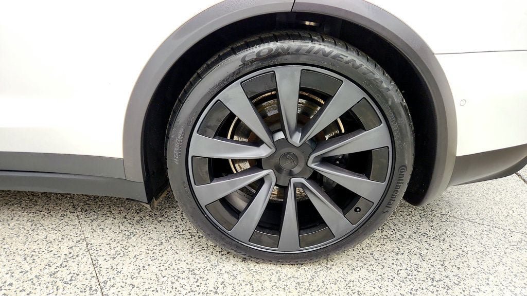 Used 2023 Tesla Model X AWD/4WD image 9