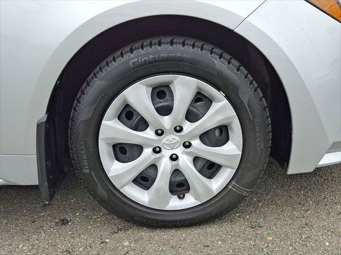 Certified 2025 Toyota Corolla LE AWD/4WD image 27