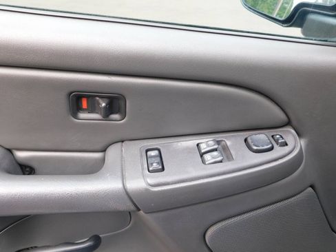 Used 2004 GMC Sierra 1500 SLE RWD image 15