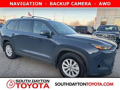 Used 2025 Toyota Grand Highlander AWD image 1