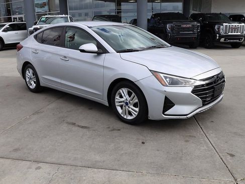 Used 2019 Hyundai Elantra SEL image 8