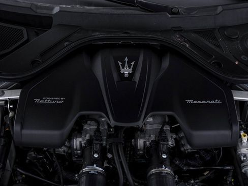 Used 2024 Maserati GranCabrio Trofeo image 31