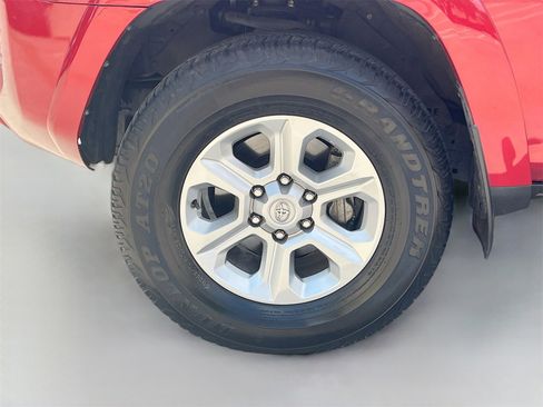 Used 2023 Toyota 4Runner SR5 Premium image 30