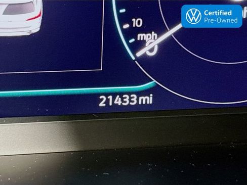 Certified 2023 Volkswagen Taos SEL image 13