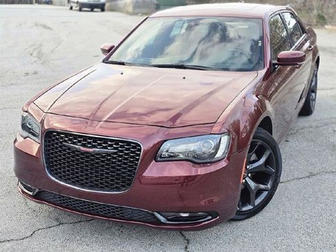 Used 2020 Chrysler 300 S w/ 300S Premium Group image 4