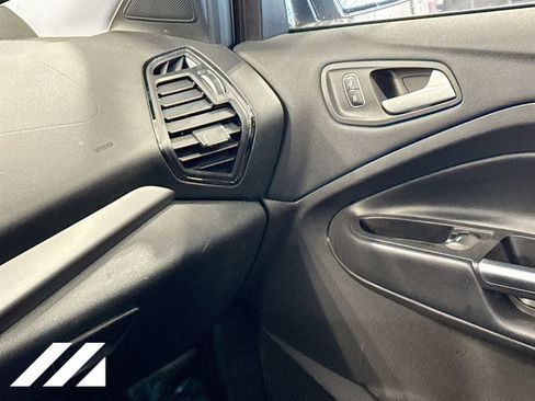 Used 2018 Ford Escape SEL image 23