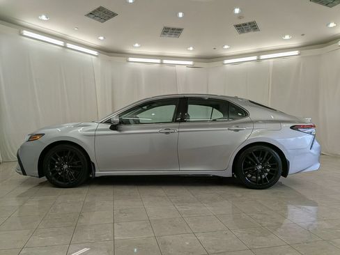 Used 2024 Toyota Camry XSE FWD image 5