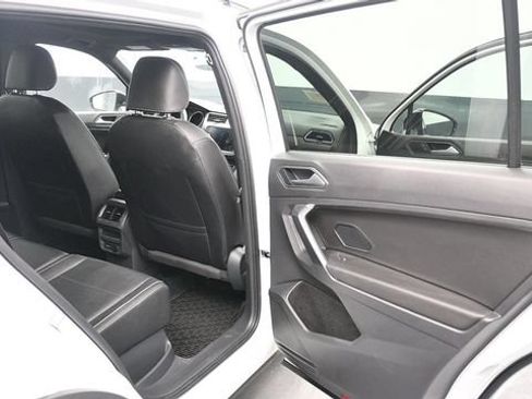 Used 2021 Volkswagen Tiguan SE R-Line AWD/4WD image 14