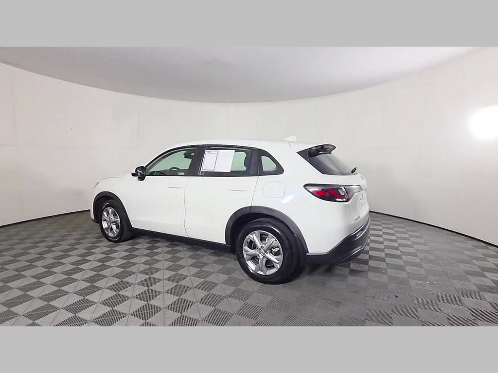 Used 2023 Honda HR-V LX image 11