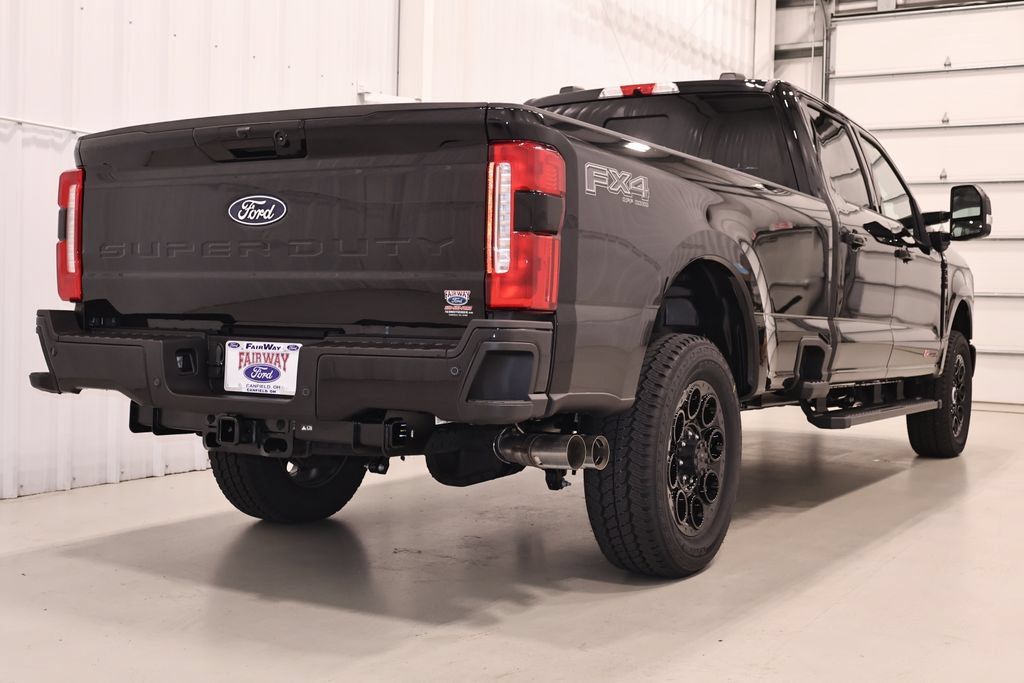 New 2027 Ford F350 Lariat w/ Black Appearance Package AWD/4WD image 9