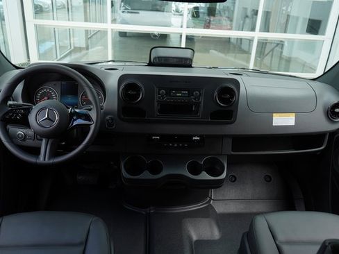 New 2025 Mercedes-Benz Sprinter 2500 image 23