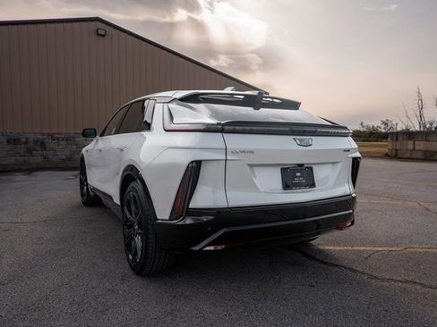 New 2024 Cadillac Lyriq Sport w/ Nappa Leather Package image 5