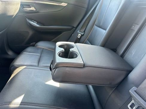 Used 2017 Chevrolet Impala Premier w/ Enhanced Convenience Package FWD image 26