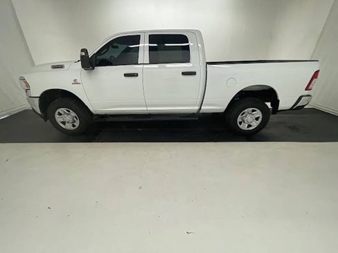 Used 2023 RAM 2500 Tradesman w/ Chrome Appearance Group AWD/4WD image 6