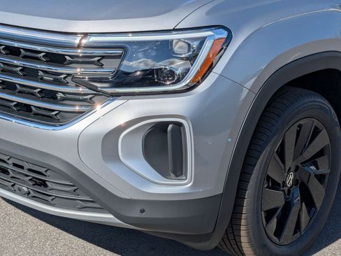 New 2026 Volkswagen Atlas SE image 9