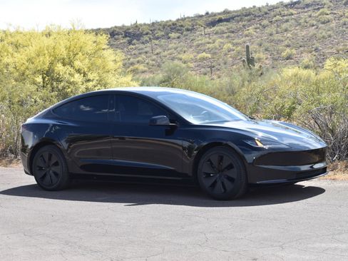 Used 2024 Tesla Model 3 Long Range RWD image 3