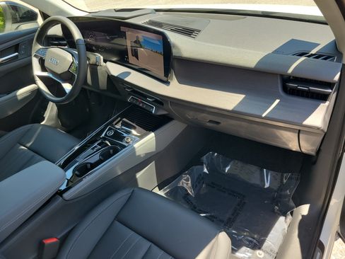 New 2026 Audi Q3 quattro 2.0T AWD/4WD image 11