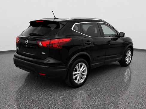 Used 2018 Nissan Rogue Sport SV FWD image 4