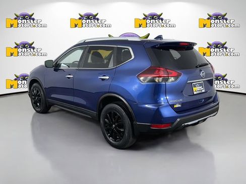 Used 2018 Nissan Rogue SV image 7