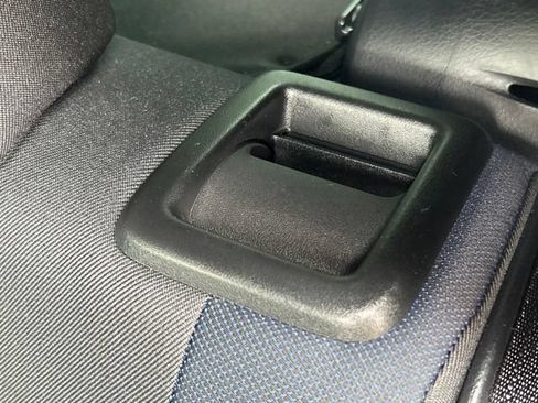 Used 2020 Toyota C-HR XLE FWD image 40