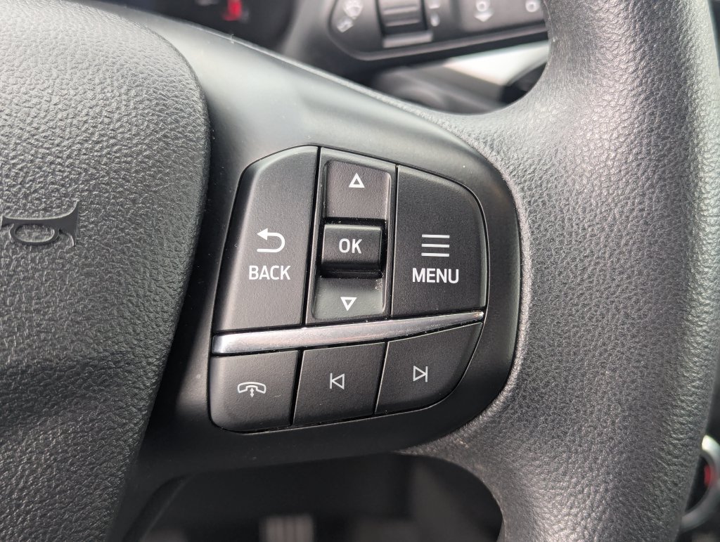 Used 2025 Ford Escape Active AWD/4WD image 18