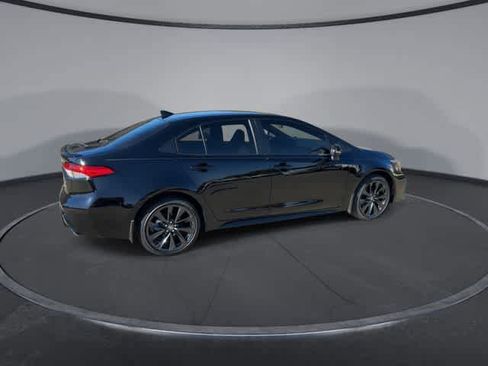 Used 2026 Toyota Corolla SE image 8