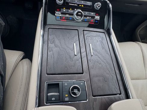 Used 2024 Lincoln Navigator L Reserve w/ Equipment Group 201A image 23