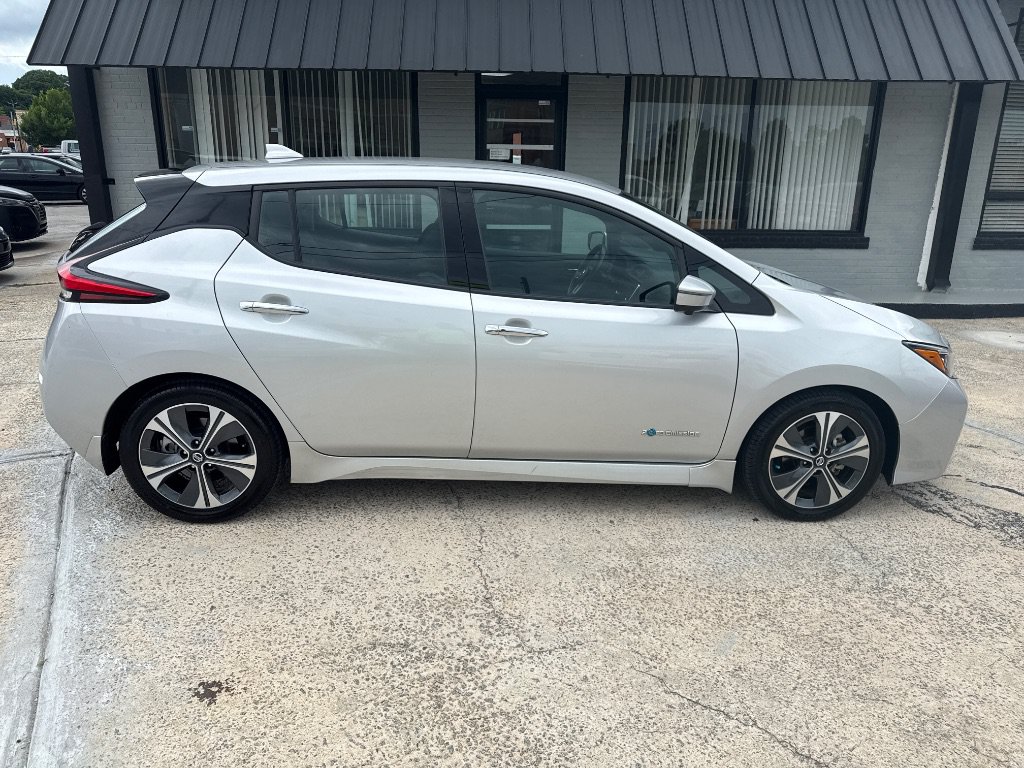 Used 2018 Nissan Leaf SL w/ SL Technology Package FWD image 8