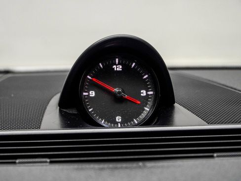 Used 2021 Porsche Panamera 4 image 35