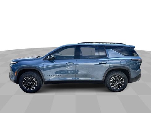 Used 2025 Chevrolet Traverse Z71 w/ LPO, Illumination Package AWD/4WD image 5