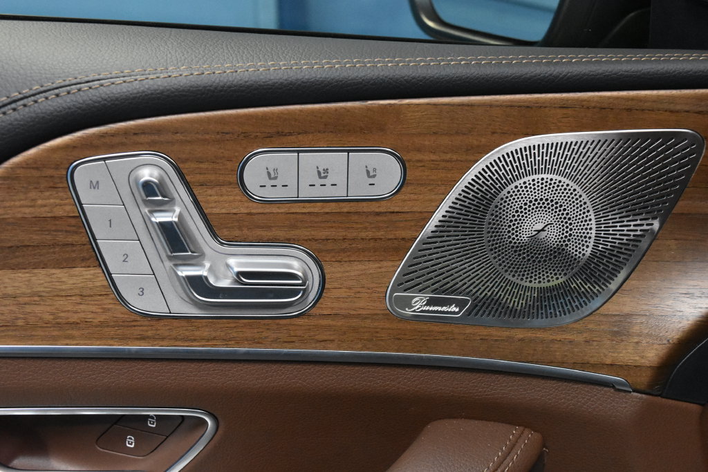 Certified 2025 Mercedes-Benz GLE 350 4MATIC image 4