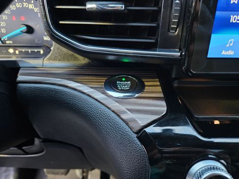 Used 2021 Ford Explorer Limited image 23