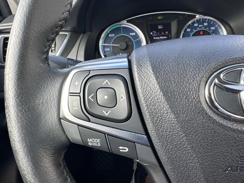 Used 2017 Toyota Camry XLE image 17