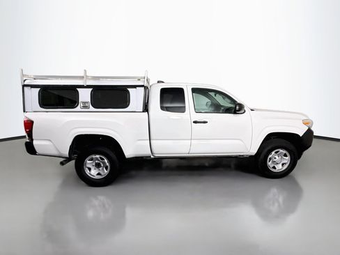 Used 2022 Toyota Tacoma SR RWD image 11