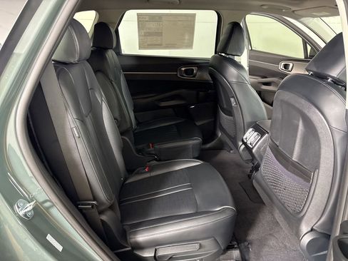 New 2026 Kia Sorento EX FWD image 18