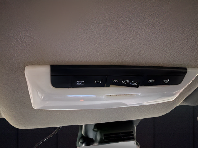 Used 2024 Nissan Versa SV w/ Electronics Package FWD image 23