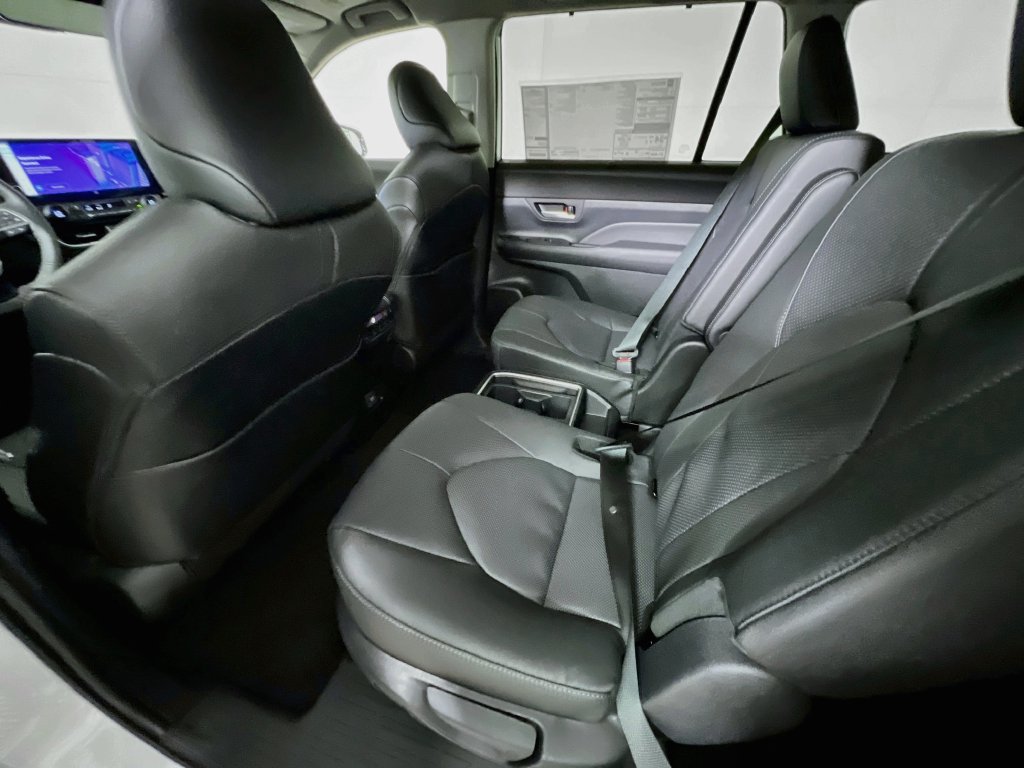 New 2026 Toyota Grand Highlander AWD Hybrid image 26