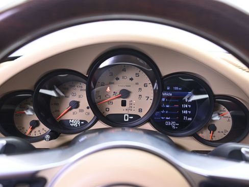 Certified 2017 Porsche 911 Carrera S RWD image 31