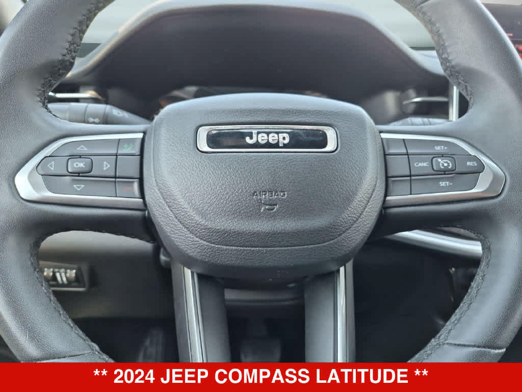 Used 2024 Jeep Compass Latitude AWD/4WD image 22