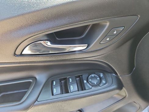 Used 2023 Chevrolet Equinox LT FWD image 22