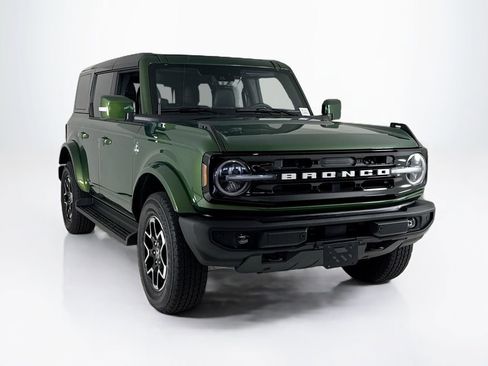 Used 2025 Ford Bronco Outer Banks AWD/4WD image 7