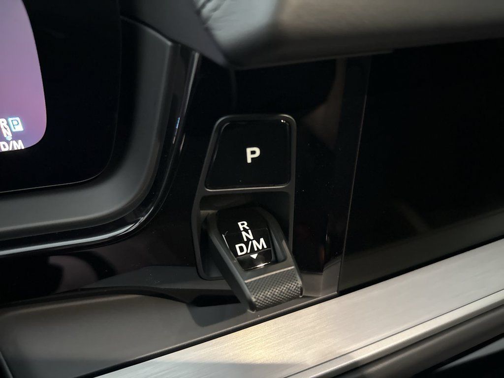 Certified 2026 Porsche Cayenne AWD/4WD image 33