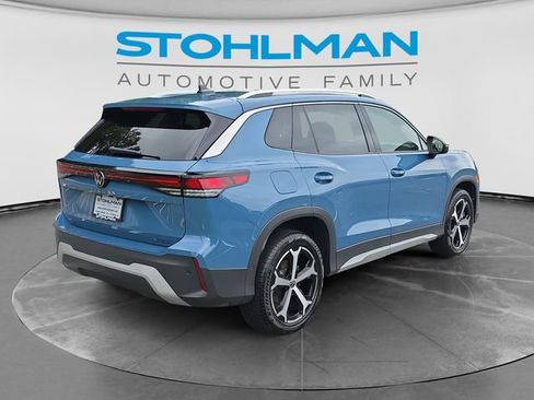 Used 2026 Volkswagen Tiguan SE w/ Panoramic Sunroof Package AWD/4WD image 5