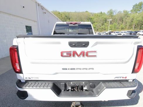 Used 2023 GMC Sierra 3500 AT4 w/ AT4 Premium Plus Package image 13